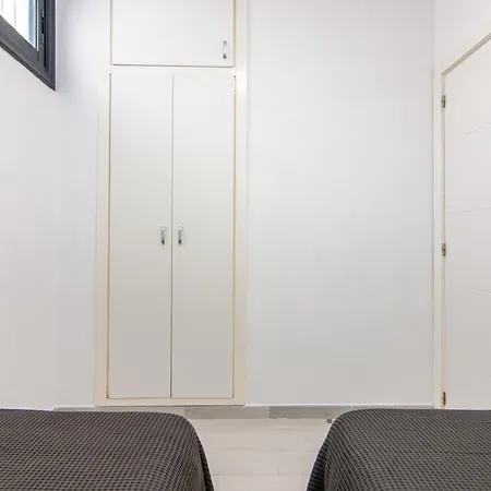 2 Bedroom Playa De Americas Playa de las Americas (Tenerife)