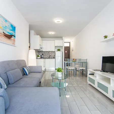 2 Bedroom Playa De Americas Playa de las Americas (Tenerife)