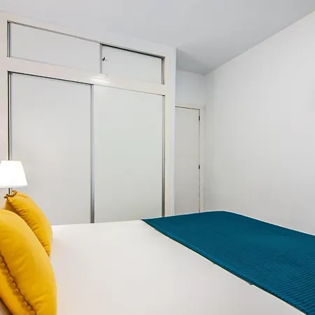 2 Bedroom Playa De Americas * Playa de las Americas (Tenerife)