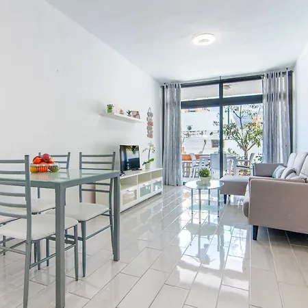 Lägenhet 2 Bedroom Playa De Americas