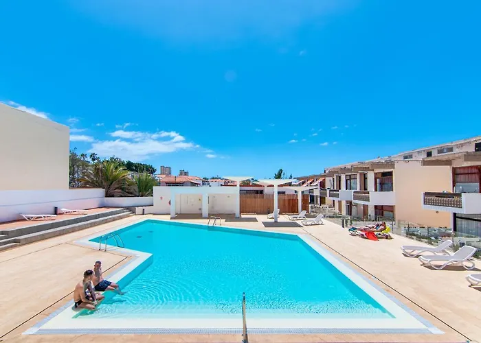2 Bedroom Playa De Americas Apartmán