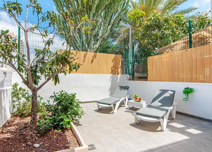 2 Bedroom Playa De Americas * Playa de las Américas