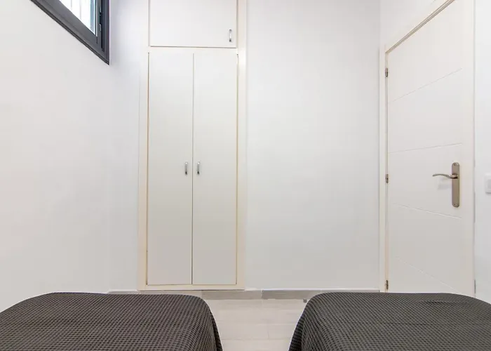 2 Bedroom Playa De Americas Playa de las Americas (Tenerife)