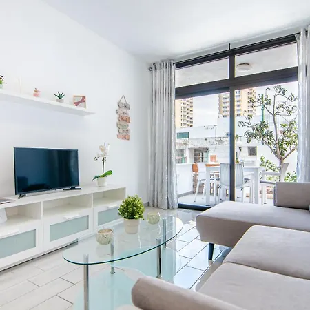 2 Bedroom Playa De Americas Apartmán