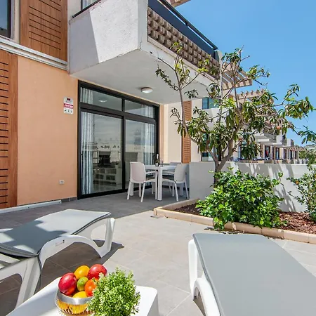 2 Bedroom Playa De Americas *